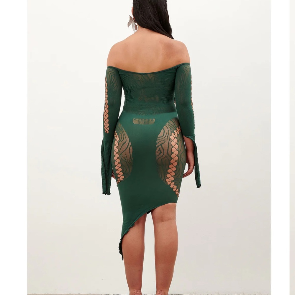 Poster Girl Dress - Picture 3 of 4